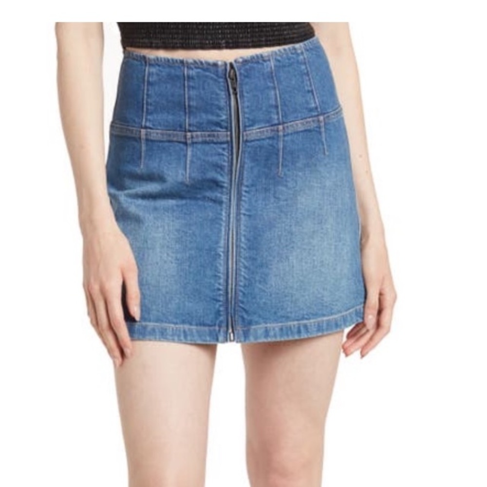 Alice+Olivia size 28 Paxton High Rise Zipper Mini skirt excellent condition